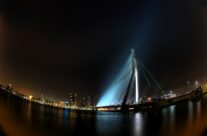 Erasmusbrug bij nacht